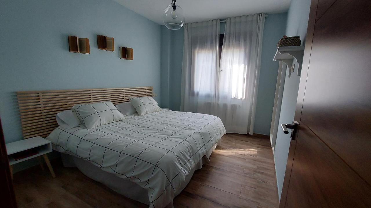 Apartamento Las Campanitas Nunomoral Luaran gambar
