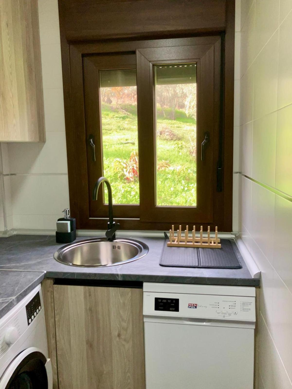 Apartamento Las Campanitas Nunomoral Luaran gambar